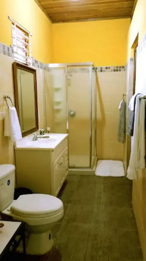 Apartment 2 Bedroom On Private Estate Kingston