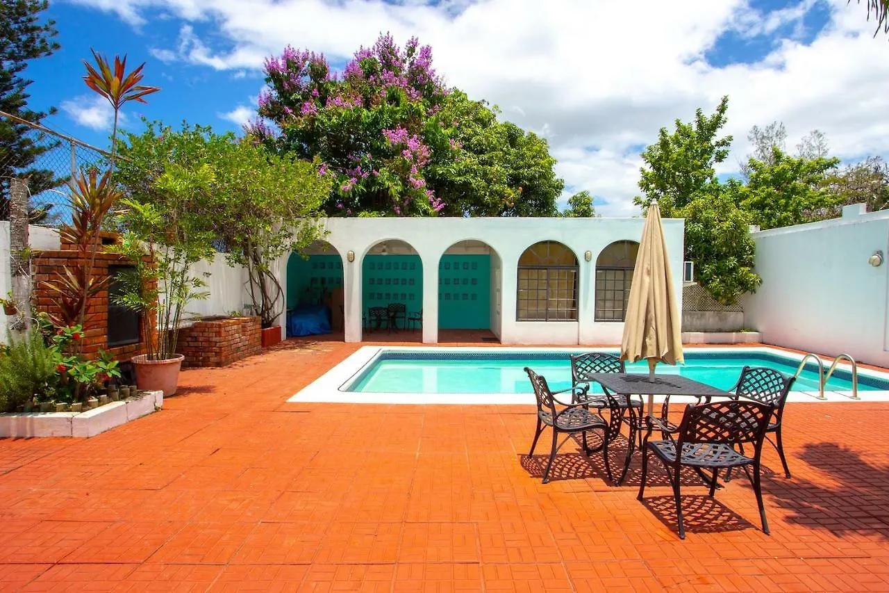 2 Bedroom On Private Estate Kingston 0*,