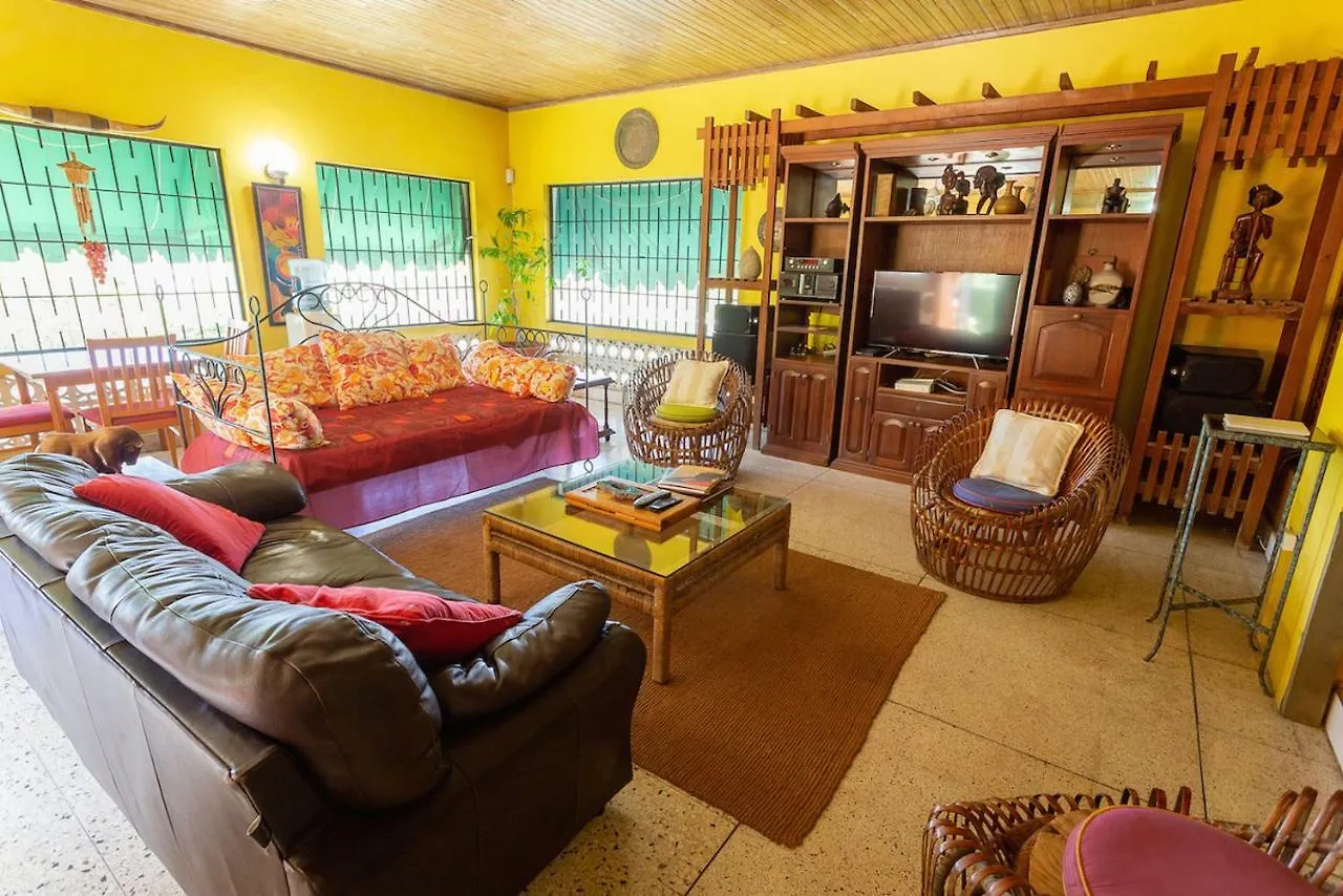 Apartment 2 Bedroom On Private Estate Kingston